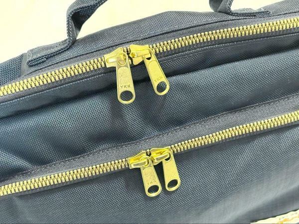 mont-bell、50周年記念「“復刻限定”ショルダーバッグ」をレビュー！ 高級感ある2WAY仕様で機能面も大満足