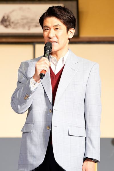 久本雅美主演『花嫁 〜娘からの花束〜』舞台写真&囲み取材レポートが到着　石井ふく子の現場は「居心地いい」