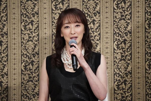花總まりと森公美子、名曲「Calling You（コーリング・ユー）」を歌唱　初共演のミュージカル『バグダッド・カフェ』製作発表会見