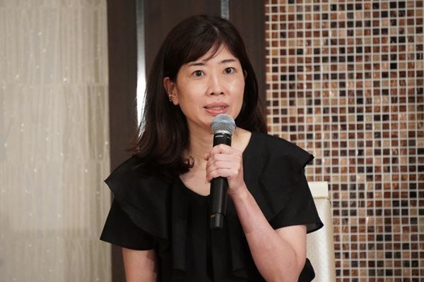 花總まりと森公美子、名曲「Calling You（コーリング・ユー）」を歌唱　初共演のミュージカル『バグダッド・カフェ』製作発表会見