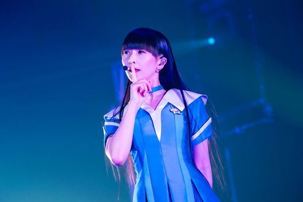 グランジ・遠山大輔によるZAZEN BOYS×Perfume『70号室の住人LIVE!!!! 〜チョコレイトポテトサラダ〜』「ポテトサラダ」はダンスミュージックなの……か?