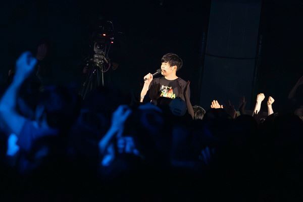 グランジ・遠山大輔によるZAZEN BOYS×Perfume『70号室の住人LIVE!!!! 〜チョコレイトポテトサラダ〜』「ポテトサラダ」はダンスミュージックなの……か?