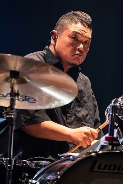 グランジ・遠山大輔によるZAZEN BOYS×Perfume『70号室の住人LIVE!!!! 〜チョコレイトポテトサラダ〜』「ポテトサラダ」はダンスミュージックなの……か?