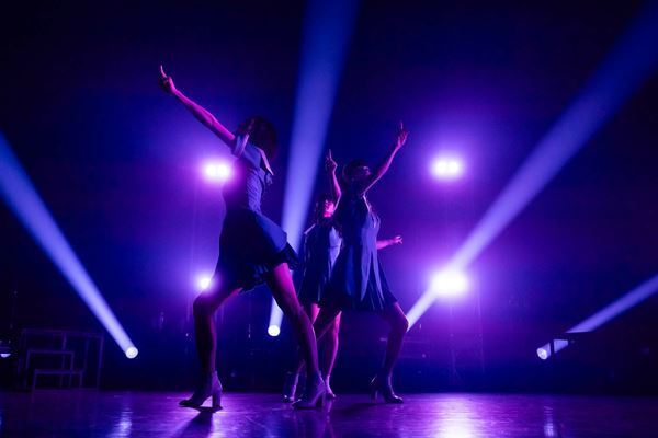 グランジ・遠山大輔によるZAZEN BOYS×Perfume『70号室の住人LIVE!!!! 〜チョコレイトポテトサラダ〜』「ポテトサラダ」はダンスミュージックなの……か?