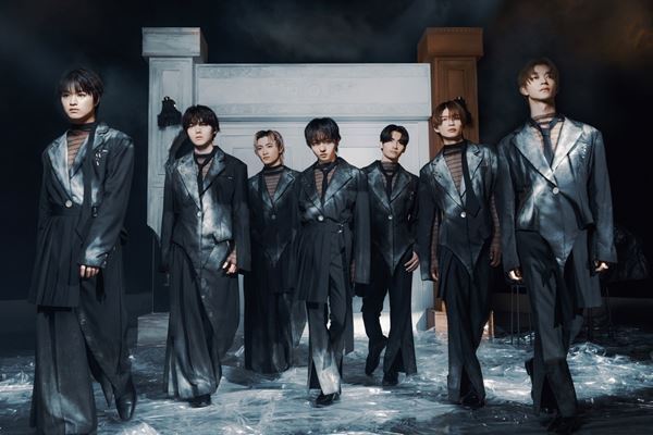 原因は自分にある。 4thフル・アルバム『核心触発イノベーション』の新たなアーティスト写真を公開