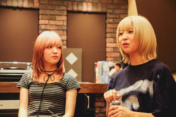 【つきみ主催ライブ『Mwah!』対談・第2弾】ににちゃん(つきみ)×サクラ＆ワキタルル(ちゃくら)が明かすお互いの存在とツーマンへの本音