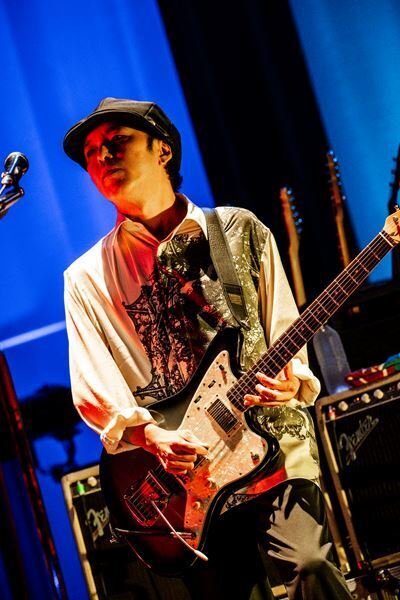 ストレイテナーの技巧がさらに輝いた『Sad And Beautiful Symphony』万雷の拍手に包まれた着席ライブをレポート