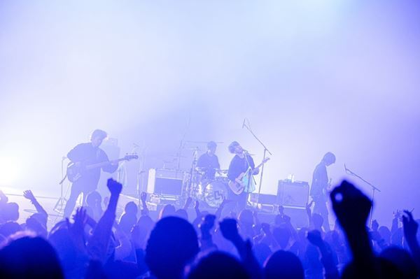 ラックライフ『Digital EP「願い」release TOUR 2025「願ったり叶ったり」〈FINAL&17th 生誕祭〉』ライブレポート　心燃やしたツアー最終日、渋公での幸せな夜