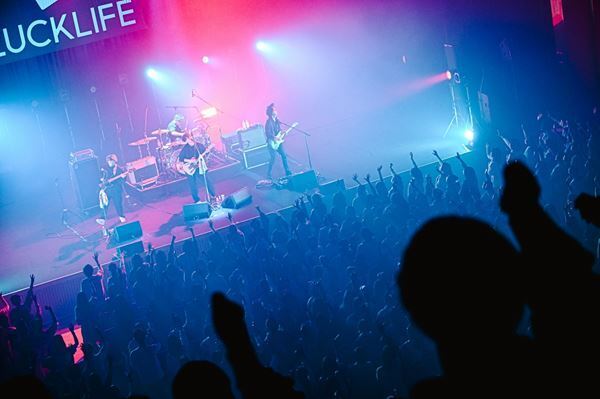 ラックライフ『Digital EP「願い」release TOUR 2025「願ったり叶ったり」〈FINAL&17th 生誕祭〉』ライブレポート　心燃やしたツアー最終日、渋公での幸せな夜