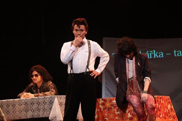 星のような光に包まれて――京本大我主演ミュージカル『Once』日本初演、日生劇場で上演中