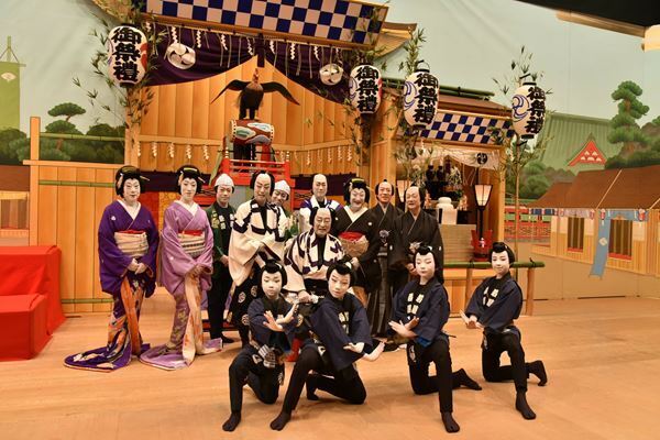 尾上菊五郎、息子と孫との競演に笑顔！ 孫へのお年玉は「大変！」　「初春歌舞伎公演」開幕