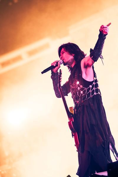 第二期BUCK-TICKのデビューライブ、初の日本武道館公演 　「周りのみんなに助けられてきた一年だったと思います。感謝してます」【オフィシャルレポート】