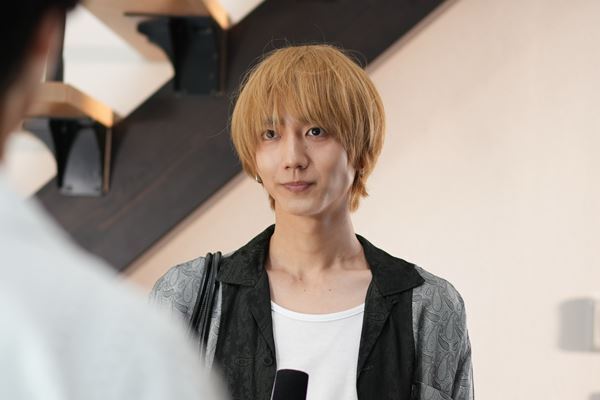 『２５時、赤坂で』の撮影現場に潜入！ 真夏の朝、緊迫感あふれる羽山と白崎の熱演の裏側