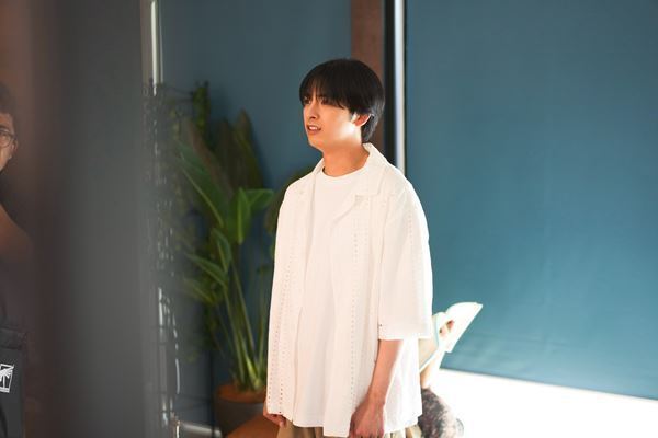 『２５時、赤坂で』の撮影現場に潜入！ 真夏の朝、緊迫感あふれる羽山と白崎の熱演の裏側