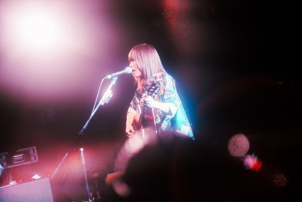 八生 × 丸山純奈、四国出身のふたりが対照的な歌声を渋谷に響かせた『ハチヨンナイト』完全レポート！「この冬を暖めるような空気感で幸せな1日」