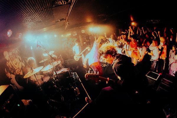 ジ・エンプティ『革命ツアー2024』サバシスターを迎えた初日・千葉LOOKは最高にフレンドリーな空間だった【オフィシャルレポート】