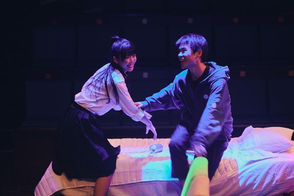 劇団papercraft第11回公演『昨日の月』開幕　昨日か明日を売り始める高校生の物語