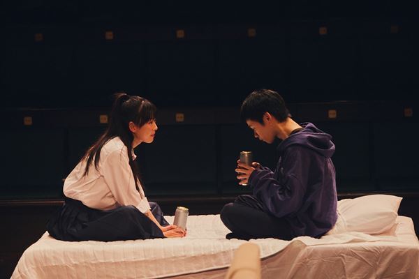 劇団papercraft第11回公演『昨日の月』開幕　昨日か明日を売り始める高校生の物語