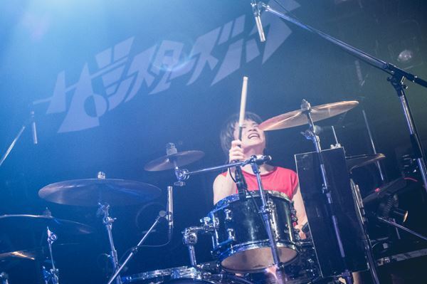 ザ・シスターズハイ、リリースツアー最終公演レポート「ここにいる全員とすげえバカみたいにロマンティックな世界をもっと観たい」