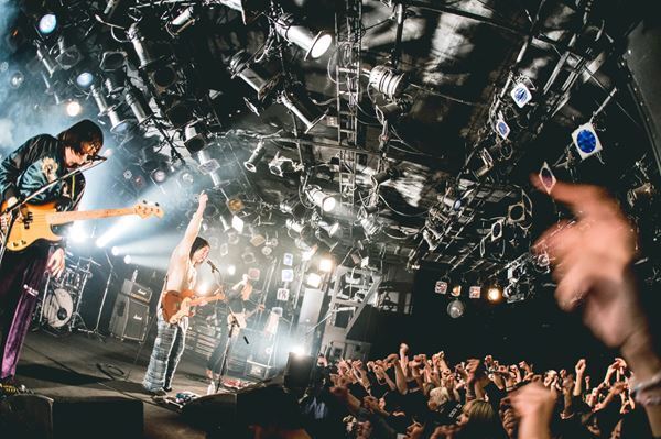 ザ・シスターズハイ、リリースツアー最終公演レポート「ここにいる全員とすげえバカみたいにロマンティックな世界をもっと観たい」