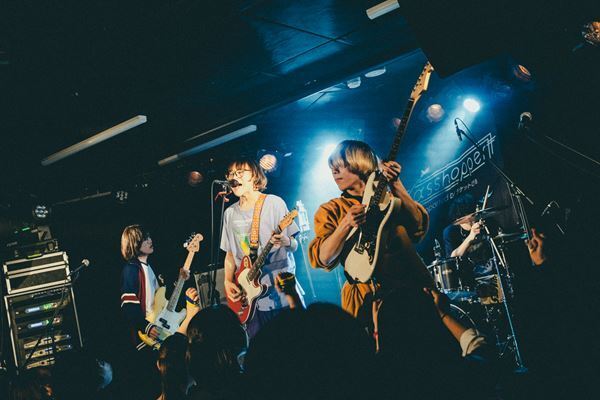 SAIHATE×プルスタンス×おもかげ『Grasshopper vol.31』まっすぐなロックサウンドが混ざり合った一夜をレポート