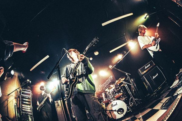 SAIHATE×プルスタンス×おもかげ『Grasshopper vol.31』まっすぐなロックサウンドが混ざり合った一夜をレポート