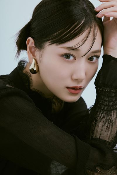 山下美月×萩原利久が感じるお互いへのリスペクト「萩原さんは冷静で周りのことがちゃんと見えている人」