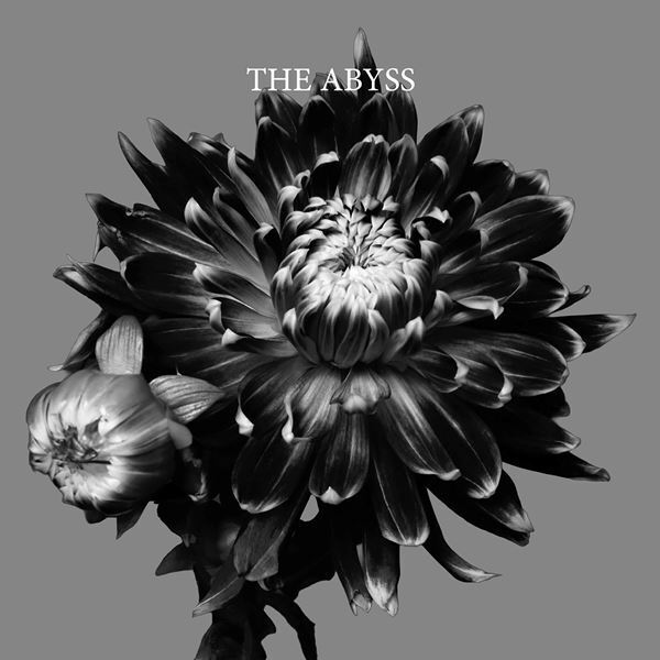 HYDE、自身の誕生日にニュー・シングル「THE ABYSS」発売　「静」の世界観を表現したバラード・ソング