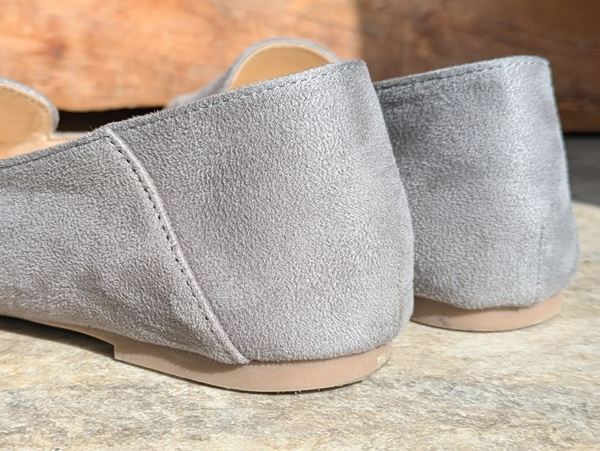 GLOBAL WORK、オフィスにも普段使いにも使える！「足が疲れない2WAYシューズ」をレビュー