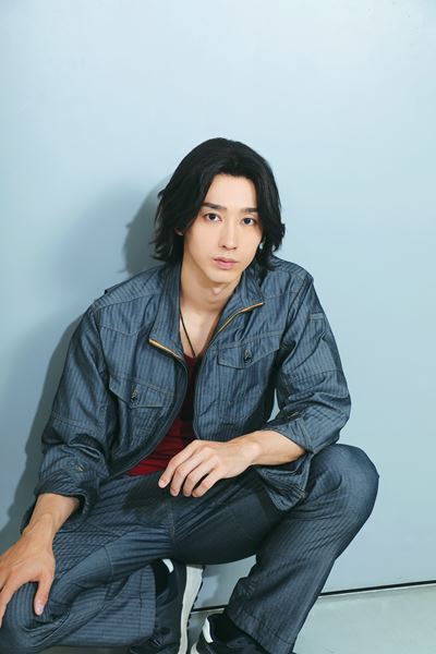 『ウルトラマンオメガ』主演・近藤頌利が表現する“違和感”「僕自身にも時間が必要でした」