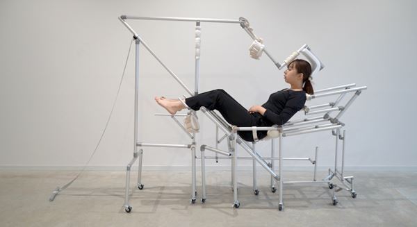 『開館30周年記念展　日常のコレオ』東京都現代美術館で　国内外30組の作品を通して、さまざまな場所における人々の「身振り」や「営み」について考察する