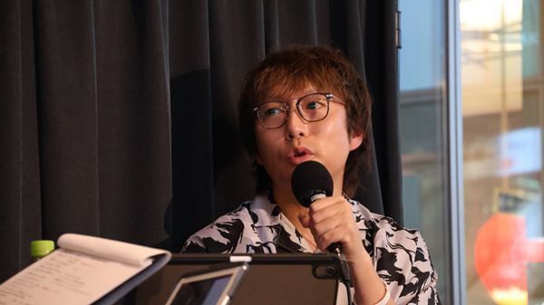 高橋優 、デビュー日に原点の札幌・狸小路でラジオ公開収録イベントを実施　最新曲「エンドロール」配信＆ベストアルバム『自由悟然』発売決定