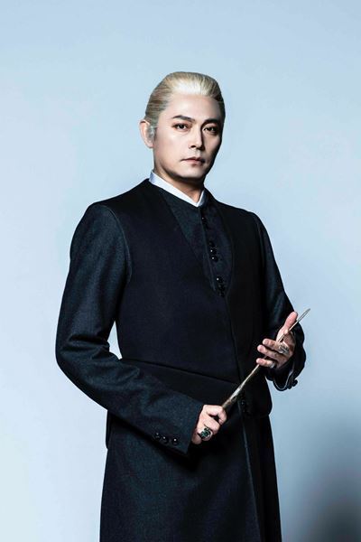 吉沢悠が新ハリー役としてデビュー！ 『ハリー・ポッターと呪いの子』舞台写真＆コメント到着