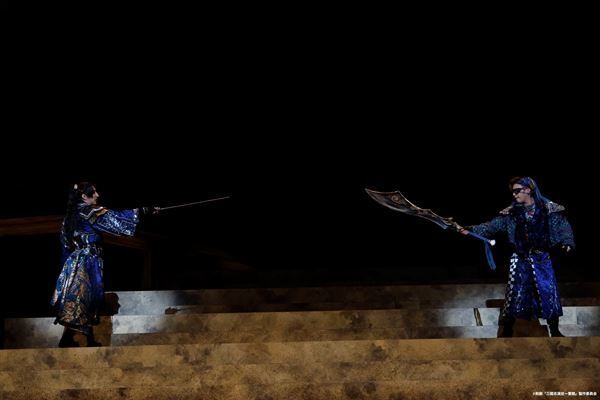 荒牧慶彦＆福澤侑、剣劇「三國志演技～曹魏」上演中　壮絶な対立劇から、歌・ダンス・ゲームの“お祭り騒ぎ”まで魅力満載