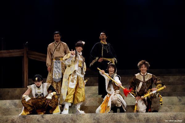 荒牧慶彦＆福澤侑、剣劇「三國志演技～曹魏」上演中　壮絶な対立劇から、歌・ダンス・ゲームの“お祭り騒ぎ”まで魅力満載