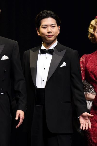 坂本昌行「スマートで優雅で楽しい作品」　ミュージカル『ホリデイ・イン』が開幕