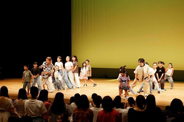 EXILE TETSUYA＆岩谷翔吾、「佐渡島の金山」世界遺産登録1周年を記念してLDHダンスワークショップでコラボ