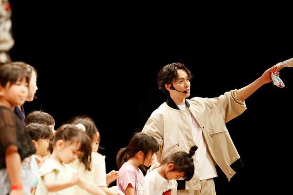 EXILE TETSUYA＆岩谷翔吾、「佐渡島の金山」世界遺産登録1周年を記念してLDHダンスワークショップでコラボ