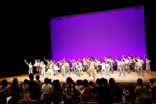 EXILE TETSUYA＆岩谷翔吾、「佐渡島の金山」世界遺産登録1周年を記念してLDHダンスワークショップでコラボ