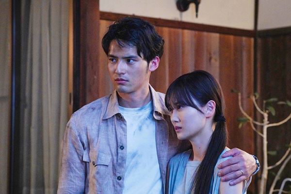 水上恒司、山下美月、宮舘涼太らが“正体不明の謎”に翻弄　映画『火喰鳥を、喰う』場面写真11点が公開