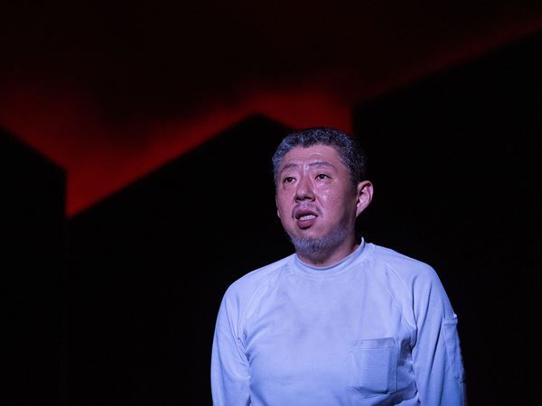 荒川良々、丸山隆平、上白石萌歌らのコメントが到着　赤堀雅秋の最新作『震度３』開幕