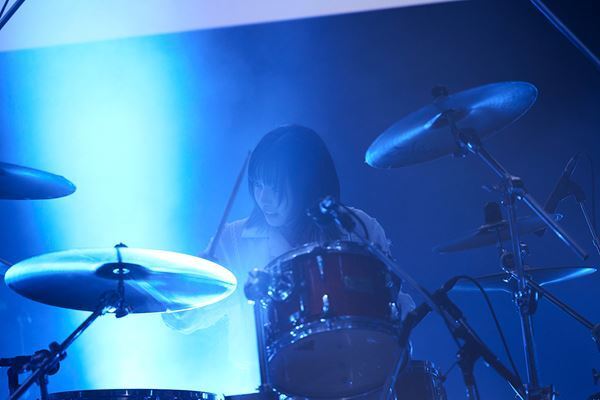 【生演奏映像＆写真55点】佐藤健、宮﨑優、町田啓太、志尊淳がサプライズ登場！ Netflix『グラスハート』TENBLANKによる生演奏に600人が熱狂