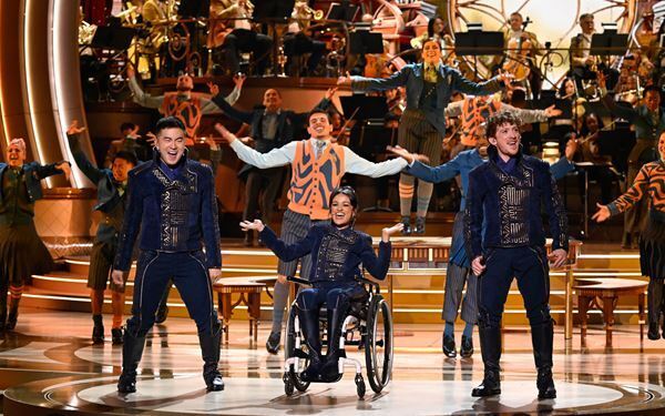 シンシア・エリヴォ＆アリアナ・グランデの熱いハグも！ 『ウィキッド 永遠の約束』特別イベント『忘れられない一夜』開催