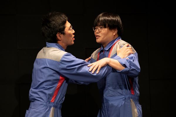 メトロンズ『遠藤さんの叔父さんが死んだけど旅行は行きたい』コント師が贈る本気の舞台が開幕