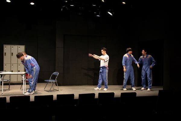 メトロンズ『遠藤さんの叔父さんが死んだけど旅行は行きたい』コント師が贈る本気の舞台が開幕