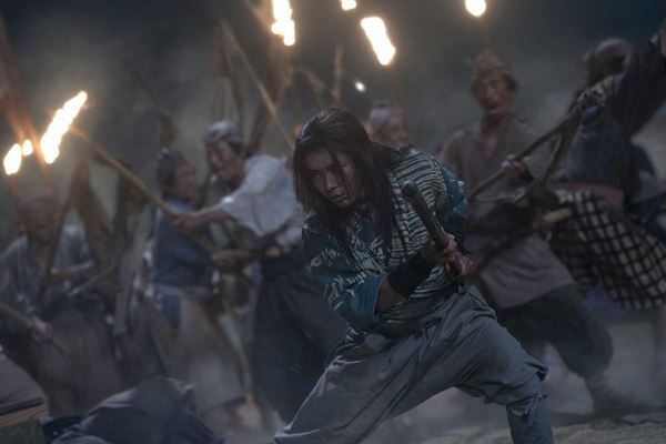 『室町無頼』大泉洋、堤真一、長尾謙杜の新たな魅力を引き出した入江悠監督によるアナーキーな時代劇！【おとなの映画ガイド】