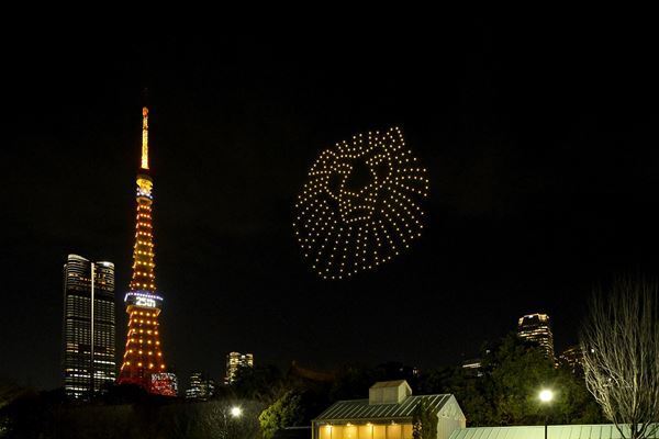 劇団四季『ライオンキング』が日本上演25周年！　特別カーテンコールとドローンショー開催