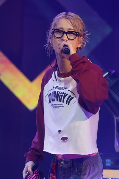 BUDDiiSとバディが再確認した“ライブをやる理由”「つらいこともある毎日の中で少しでも笑顔になってほしい」　『BUDDiiS Tour 2025-JORNiiY Ⅱ-』ライブレポート