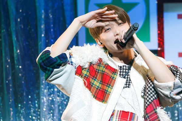 ONE N’ ONLYがSWAGと過ごした愛と笑顔の聖夜「来年もきっといい年になる」ONE N’ LIVE 2024 ハピホリ ～Merry XmaSWAG～ライブレポート