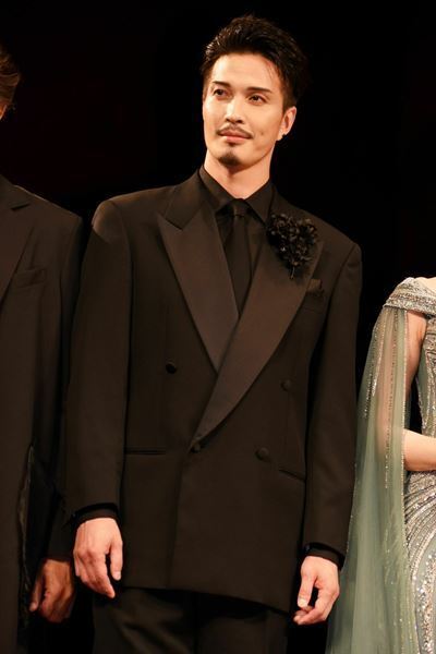 柚希礼音＆愛希れいか、“人生をかけて”挑む新生『マタ・ハリ』　演出家・石丸さち子が語る、新曲に込めた想い